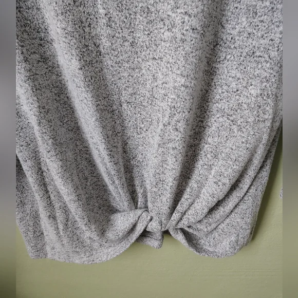*Like New* Market & Spruce Women's Medium Heather Gray Sweater Top - Picture 2 of 6